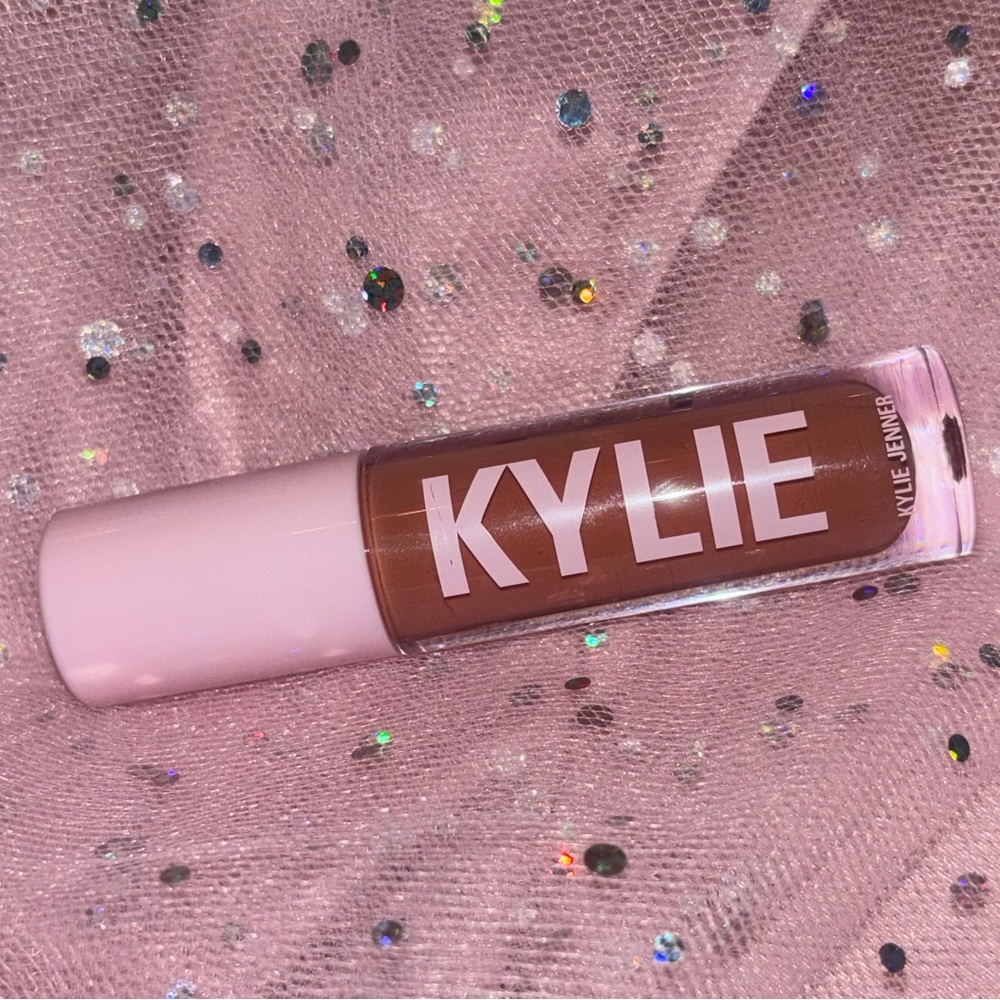 💝Kylie Cosmetics Snatched lipgloss💝